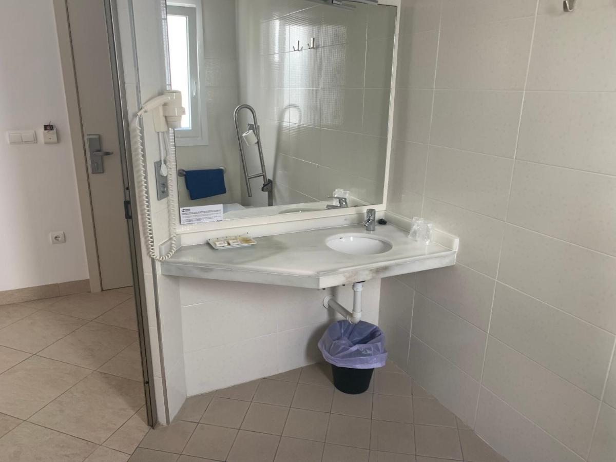 Hostal Tarifa -Recepcion Abierta Las 24H- ภายนอก รูปภาพ